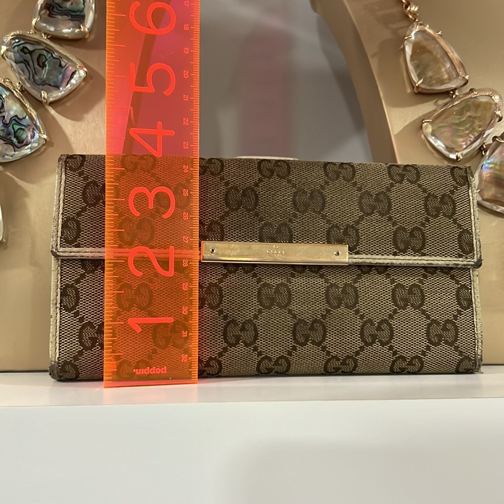 Gucci Wallet - Picture 16 of 17